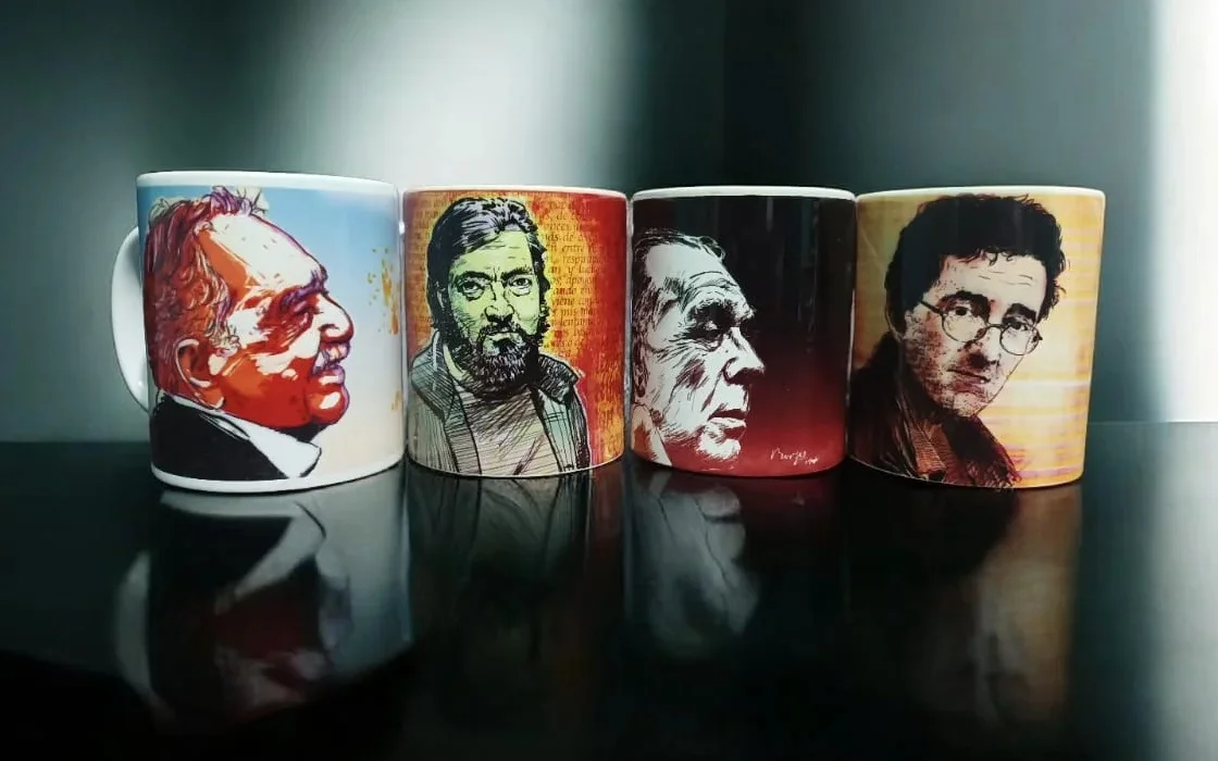 Colección completa 4 mugs literarios: Cortázar, García Márquez, Borges, Bolaño